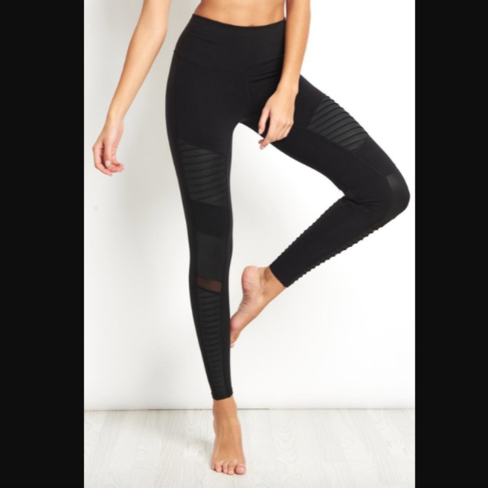 Used Mid-rise Alo Yoga Moto Leggings